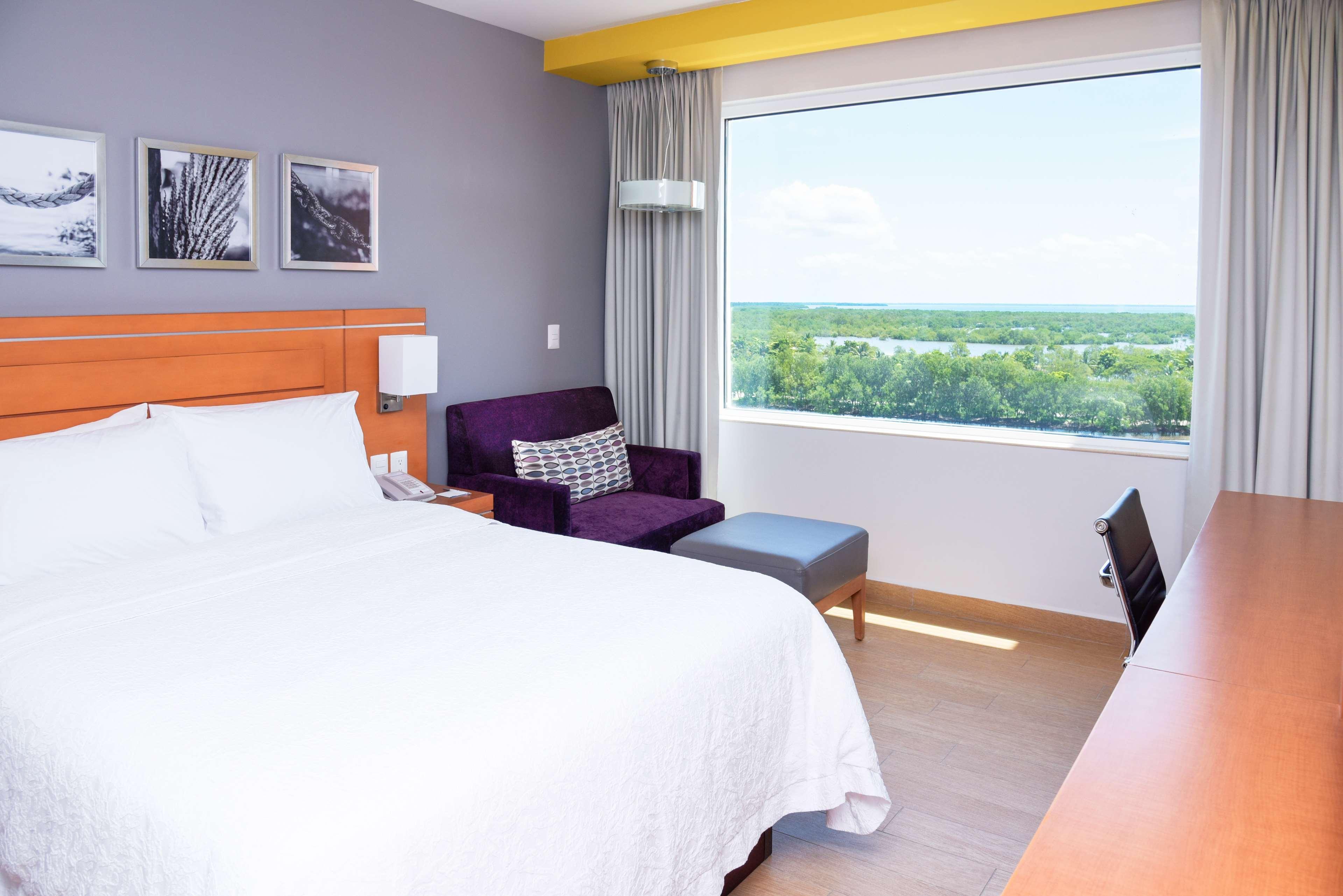 Hampton Inn & Suites By Hilton Paraíso Exteriör bild