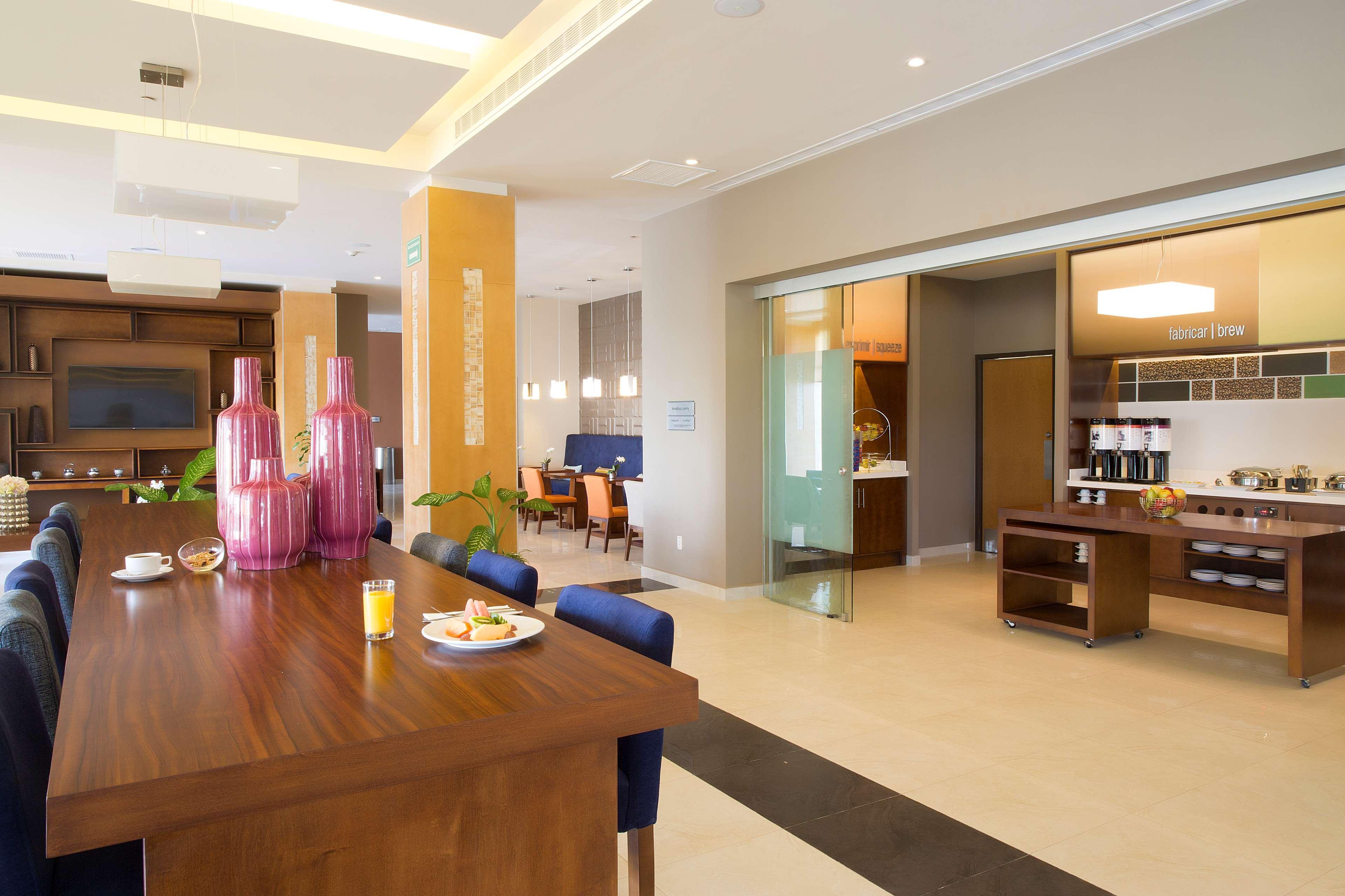 Hampton Inn & Suites By Hilton Paraíso Exteriör bild