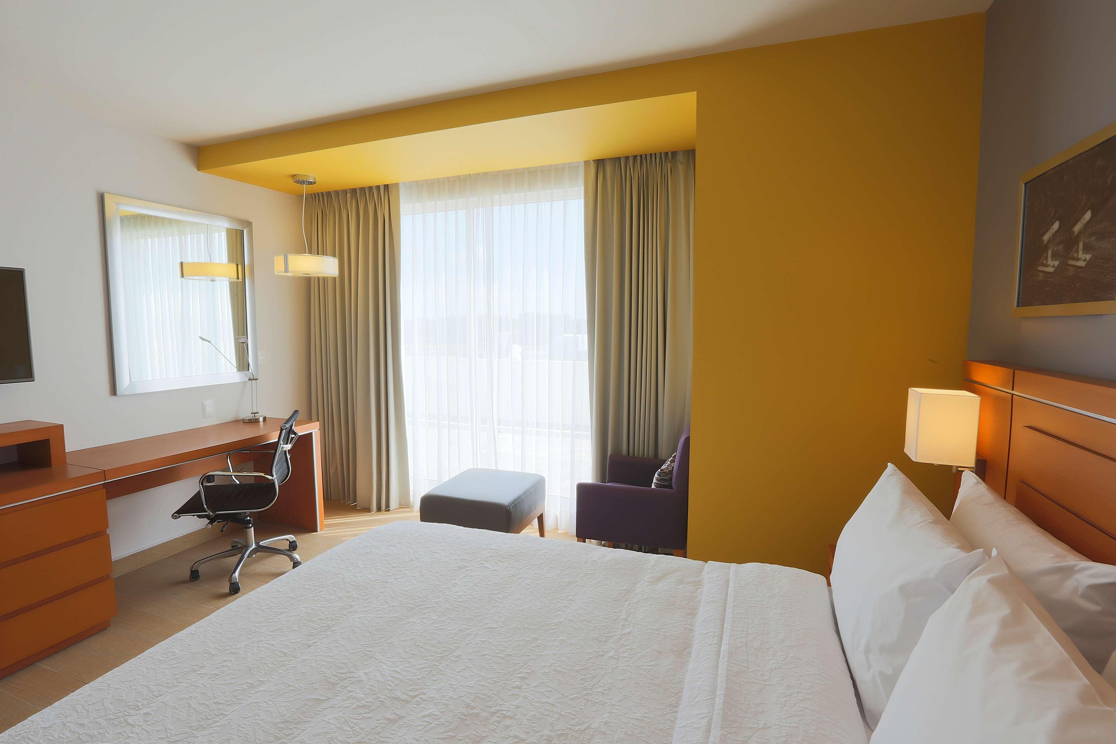 Hampton Inn & Suites By Hilton Paraíso Exteriör bild