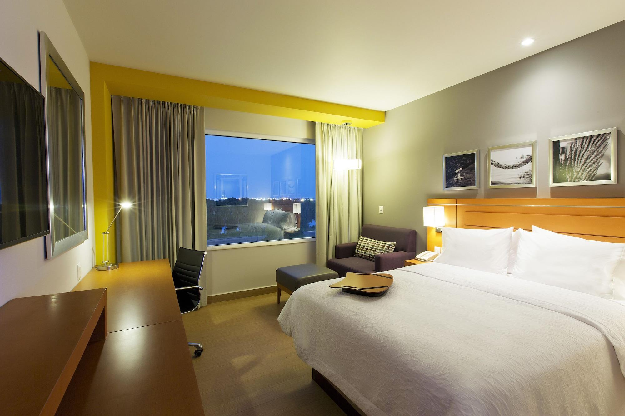 Hampton Inn & Suites By Hilton Paraíso Exteriör bild