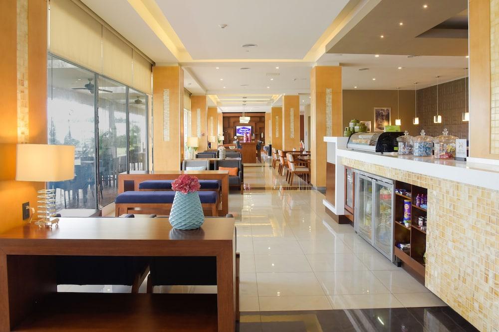 Hampton Inn & Suites By Hilton Paraíso Exteriör bild