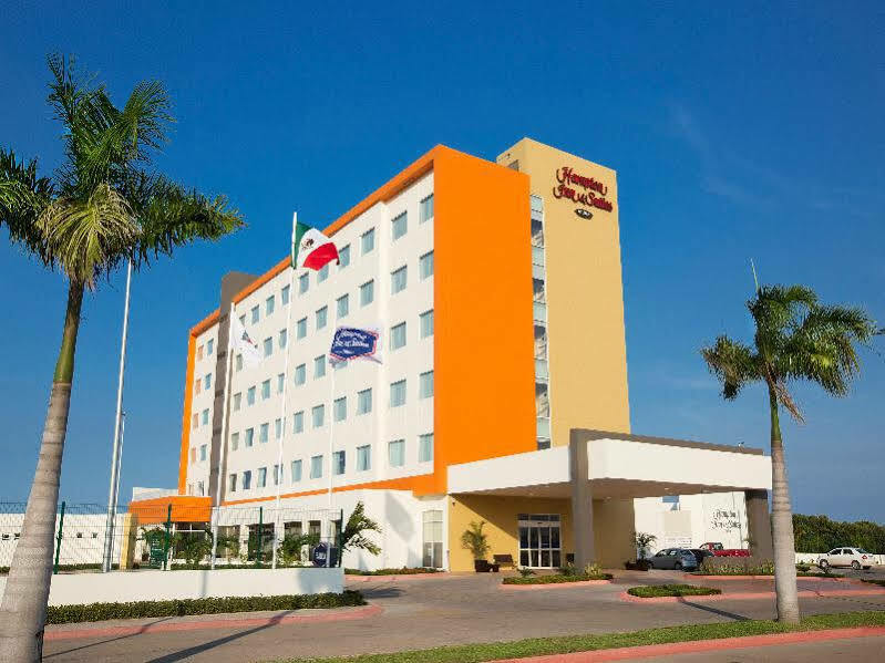Hampton Inn & Suites By Hilton Paraíso Exteriör bild